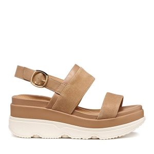 Sandały Geox. Brązowe sandały Geox, bez wzorów, bez obcasa, na płaskiej podeszwie, bez zapięcia. Za 459,99 zł.