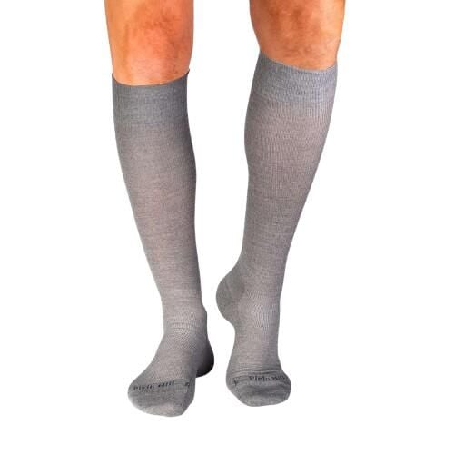 Szare, wełniane skarpetki kompresyjne 3/4 z wełny merynosów. Szare skarpetki OEM, bez wzorów, z wełny. W wyprzedaży za 92,32 zł.