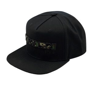 Czapka z daszkiem THORN FIT Camo LOGO Snapback. Czarne czapki THORN FIT, bez wzorów, sportowe. W wyprzedaży za 89,90 zł.