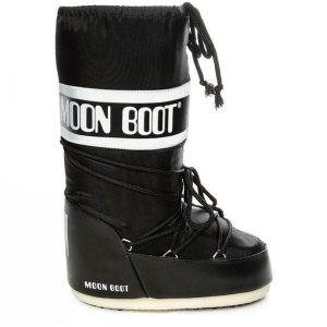 Śniegowce Moon Boot. Czarne buty zimowe Moon Boot, z nylonu, bez obcasa, bez zapięcia. Za 899,99 zł.