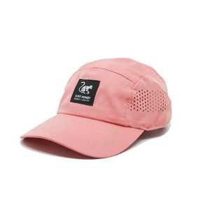 Czapka sportowa do biegania/ dla dorosłych / rozmiar uniwersalny (różowa). Czerwone czapki SURF MONKEY, bez wzorów, z materiału, sportowe. Za 135,96 zł.