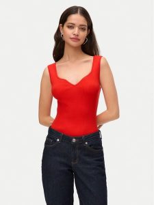 Vero Moda Top Willow 10326450 Czerwony Slim Fit. Czerwone topy Vero Moda, l, bez wzorów, z wiskozy, bez kołnierzyka, bez ramiączek. Za 79,99 zł.
