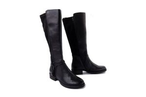 RIEKER Z9564-00 black, kozaki damskie. Czarne kozaki Rieker, na zimę, bez wzorów, bez obcasa, na obcasie, bez zapięcia. Za 499,90 zł.