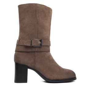 Botki Tamaris. Brązowe botki Tamaris, bez wzorów, bez obcasa, na słupku, bez zapięcia. Za 549,99 zł.