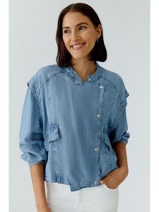 Oui Kurtka w kolorze niebieskim rozmiar: 40. Niebieskie swetry oversize Oui, bez wzorów, z lyocellu, bez ramiączek. Za 254,95 zł.
