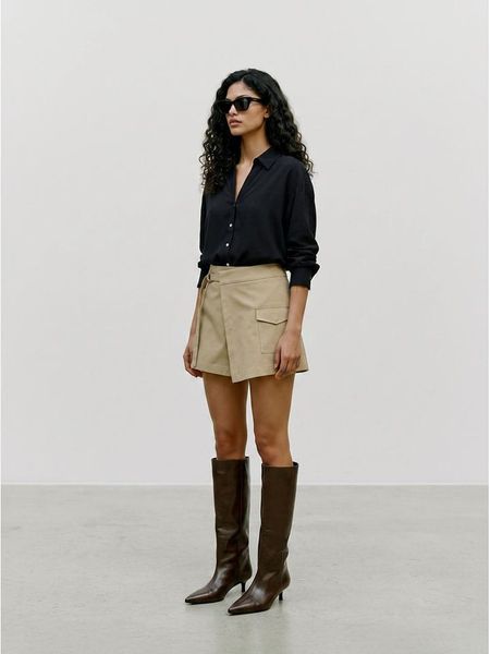 Vero Moda Koszula w kolorze czarnym rozmiar: M. Czarne koszule Vero Moda, m, bez wzorów, z wiskozy, bez kołnierzyka, bez ramiączek. Za 109,95 zł.