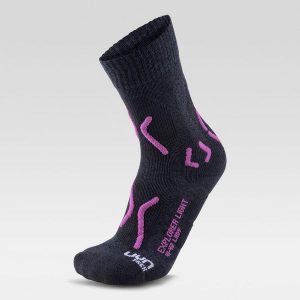 Skarpety trekkingowe damskie Uyn Trekking Explorer Light Socks. Czarne skarpetki UYN, bez wzorów. Za 99,99 zł.