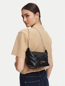 Guess Torebka J6YZ10 W2515 Czarny. Czarne listonoszki Guess, z aplikacjami, ze skóry, bez dodatków. Za 217,99 zł.
