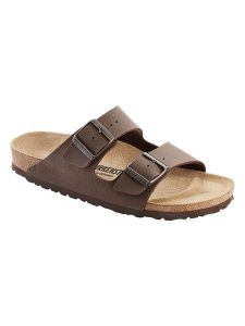 Birkenstock Klapki "Arizona" w kolorze brązowym rozmiar: 38. Brązowe klapki Birkenstock, bez wzorów, z otwartym noskiem, bez obcasa. Za 375,55 zł.