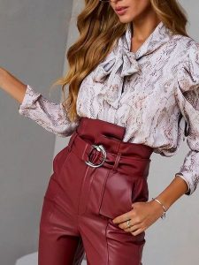 Milan Kiss Bluzka w kolorze kremowo-brązowym rozmiar: XL. Brązowe bluzki Milan Kiss, xl, bez wzorów, ze skóry, bez kołnierzyka, bez ramiączek. Za 104,99 zł.