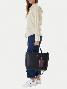 Tommy Hilfiger Torebka Th Icon Satchel Mono AW0AW18123 Granatowy. Niebieskie torebki klasyczne TOMMY HILFIGER, bez wzorów, ze skóry, bez dodatków. Za 669,99 zł.