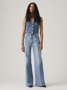Levi's Dżinsy - Comfort fit - w kolorze błękitnym rozmiar: W25/L30. Niebieskie jeansy Levi's®, z aplikacjami, z podwyższonym stanem. Za 222,94 zł.