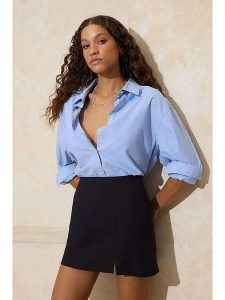 Trendyol Spódnica w kolorze czarnym rozmiar: 34. Czarne spódnice Trendyol, bez wzorów, mini. Za 86,99 zł.