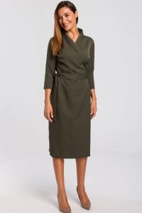 Elegancka sukienka biznesowa kopertowa z paskiem zielona. Zielone sukienki Stylove, do pracy, l, bez wzorów, biznesowe, bez kołnierzyka, bez ramiączek, kopertowe. Za 309,00 zł.