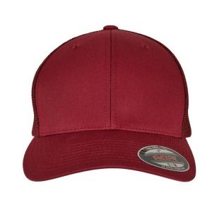 Siatkowa Czapka Z Daszkiem. Czerwone czapki FLEXFIT, bez wzorów, sportowe. Za 68,99 zł.