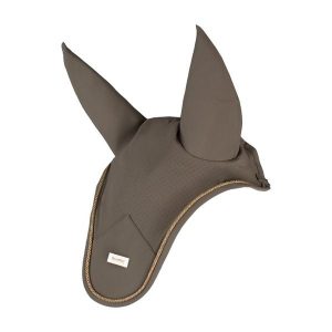 Czapka z muchą dla koni Horka Deluxe. Brązowe czapki HORKA, bez wzorów, z tkaniny, eleganckie. Za 130,00 zł.