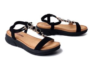 Artiker Relaks 58C0007 Czarny, sandały damskie. Czarne sandały Artiker Relaks, bez wzorów, bez obcasa, na koturnie, bez zapięcia. Za 164,90 zł.