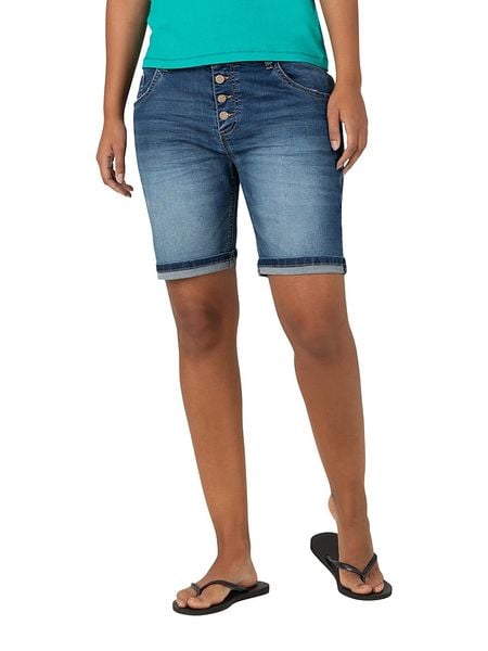 Timezone Szorty dżinsowe w kolorze niebieskim rozmiar: W31. Niebieskie szorty Timezone, z aplikacjami, klasyczne. Za 97,05 zł.