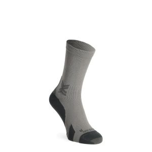 Skarpety do biegania X-Socks Run Discover Crew. Zielone skarpetki X-Socks, bez wzorów. Za 72,99 zł.