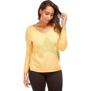 Sweterw kolorze żółtym. Żółte swetry oversize marki Cashmere Curve, z kaszmiru. W wyprzedaży za 129,95 zł.