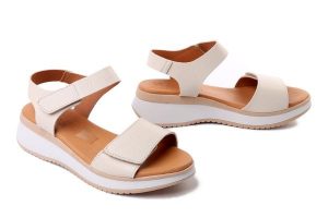 Oh! My Sandals 5942 DOYA HIELO doya hielo, sandały damskie. Brązowe sandały Oh My Sandals, bez wzorów, ze skóry, bez obcasa, na koturnie, bez zapięcia. Za 294,90 zł.