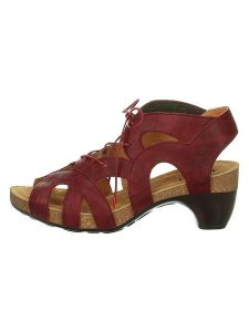 Think! Skórzane sandały "Traudi" w kolorze czerwonym rozmiar: 36. Czerwone sandały Think, bez wzorów, z otwartym noskiem, bez obcasa, na koturnie, bez zapięcia. Za 305,92 zł.