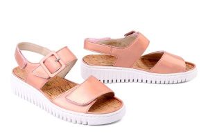 WALDLAUFER 955004156154 melon, sandały damskie. Czerwone sandały Waldlaufer, bez wzorów, bez obcasa, bez zapięcia. Za 449,90 zł.