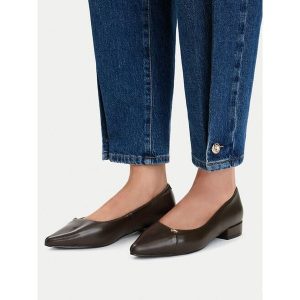 Baleriny MEXX. Brązowe balerinki Mexx, bez wzorów, bez obcasa, bez zapięcia. Za 269,99 zł.