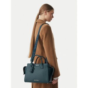 Torebka Armani Exchange. Zielone torebki klasyczne Armani Exchange, bez wzorów, bez dodatków. Za 628,99 zł.
