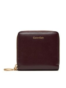 Calvin Klein Portfel Hardware Square Zip Around LV04F1044G Bordowy. Czerwone portfele Calvin Klein, bez wzorów, ze skóry. Za 179,99 zł.