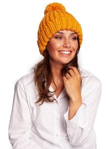 Be Wear Czapka w kolorze musztardowym rozmiar: onesize. Pomarańczowe czapki Be Wear, bez wzorów, z materiału. Za 98,62 zł.