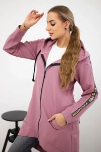 Bluza z suwakiem z tyłu ciemno różowa. Czerwone bluzy KESI, l, bez wzorów, z bawełny, z kapturem. Za 198,65 zł.