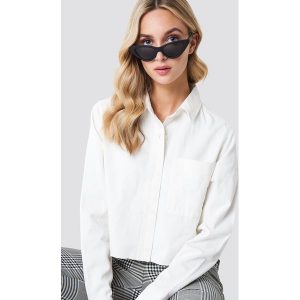 NA-KD Trend Koszula jeansowa z surowym brzegiem - White. Koszule marki NA-KD Trend. W wyprzedaży za 80,97 zł.