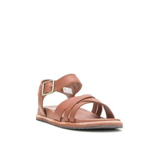 Buty eleganckie damskie Kamik Sadie. Brązowe buty trekkingowe Kamik, z gumy, bez zapięcia. Za 368,45 zł.