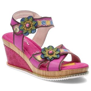 Sandały damskie Laura Vita, na koturnie ozdobne kwiaty regulowany pasek wygodna podeszwa letni styl, różowe, 26 AS308-26. Czerwone sandały LAURA VITA, bez wzorów, bez obcasa, na koturnie, bez zapięcia. Za 339,00 zł.