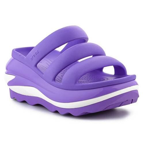 Klapki unisex Crocs Mega Crush Triple Strap. Niebieskie klapki Crocs, bez wzorów, z materiału, bez obcasa. Za 392,00 zł.
