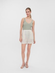Vero Moda Szorty "Jena" w kolorze beżowym rozmiar: XS. Brązowe szorty Vero Moda, bez wzorów, z podwyższonym stanem. Za 26,31 zł.