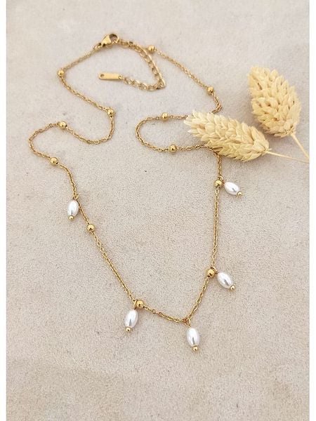 Nakkash Pozłacany naszyjnik z elementami ozdobnymi - dł. 42 cm rozmiar: onesize. Żółte naszyjniki Nakkash, z perłą, pozłacane. Za 56,66 zł.