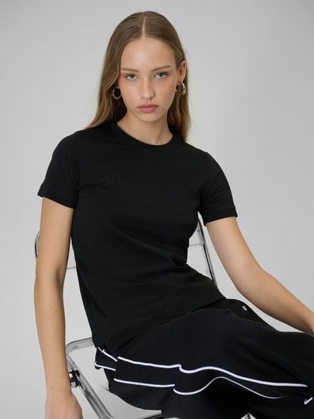 4F T-shirt regular z nadrukiem damski - czarny S. Czarne t-shirty 4f, s, bez wzorów, z dzianiny, bez kołnierzyka, bez ramiączek. Za 59,99 zł.