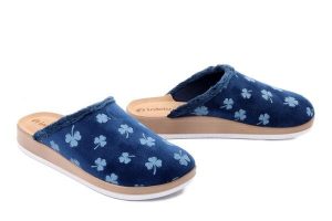 Inblu CT-49 004 granatowy, klapki damskie. Niebieskie klapki Inblu, bez wzorów, bez obcasa. Za 67,99 zł.