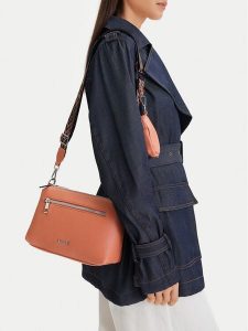 Lasocki Torebka CEO-LSK-X-011-09 Pomarańczowy. Brązowe listonoszki Lasocki, bez wzorów, z materiału, bez dodatków. Za 189,99 zł.