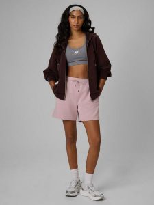 4F Spodenki dresowe z modalem damskie - różowe M. Czerwone szorty 4f, bez wzorów, z dresówki, z podwyższonym stanem. Za 129,99 zł.