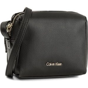Torebka CALVIN KLEIN BLACK LABEL - Downton Small Cross K60K603902 001. Czarne listonoszki marki Calvin Klein Black Label. W wyprzedaży za 289,00 zł.