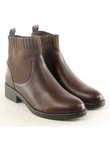 C'M Sztyblety w kolorze brązowym rozmiar: 38. Brązowe botki C'M, bez wzorów, bez obcasa, bez zapięcia. Za 127,05 zł.