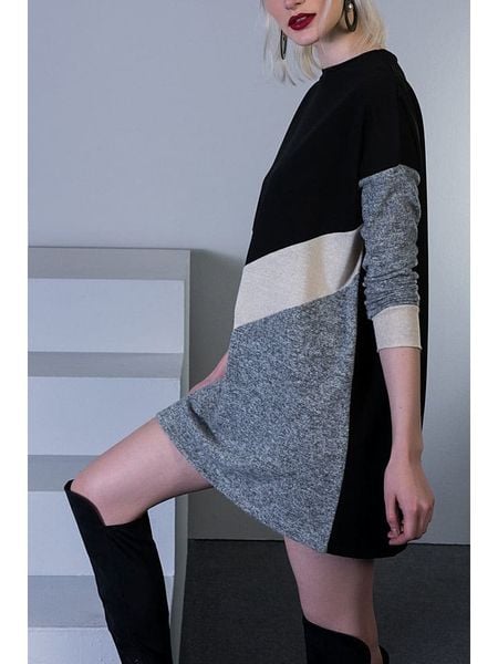 Milan Kiss Sukienka w kolorze czarnym rozmiar: M. Czarne sukienki Milan Kiss, na co dzień, m, bez wzorów, bez kołnierzyka, bez ramiączek, mini, proste. Za 218,05 zł.