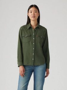 Levi's Koszula w kolorze khaki rozmiar: M. Brązowe koszule Levi's®, m, bez wzorów, z bawełny, bez kołnierzyka, bez ramiączek. Za 154,45 zł.