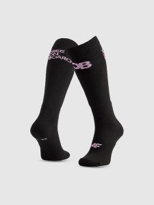 4F Skarpety snowboardowe damskie - czarne 35-38. Czarne skarpetki 4f, bez wzorów, prążkowane. Za 69,99 zł.