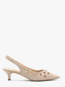 Beżowe wycinane czółenka slingback bez pięty SARAH. Brązowe czółenka Ryłko, w ażurowe wzory, z lakierowanej skóry, bez obcasa, na obcasie, bez zapięcia. Za 349,99 zł.