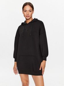 Guess Sukienka codzienna V3BQ14 K7UW2 Czarny Regular Fit. Czarne kombinezony Guess, xs, z aplikacjami, z wiskozy, bez kołnierzyka, bez ramiączek. Za 259,99 zł.