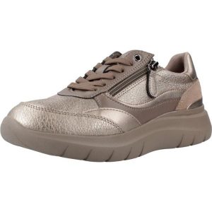 Buty GEOX D PLUMMERY Brąz. Brązowe buty trekkingowe Geox, ze skóry, bez zapięcia. Za 363,99 zł.